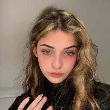 Ảnh đại diện người dùng Phạm Quỳnh Anh